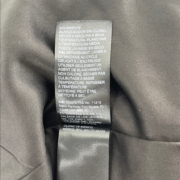 12.26.25 Chico’s 🌹 Rosette Red and Black Women's Topper Semi Sheer (4 or XXL) - Picture 9 of 10